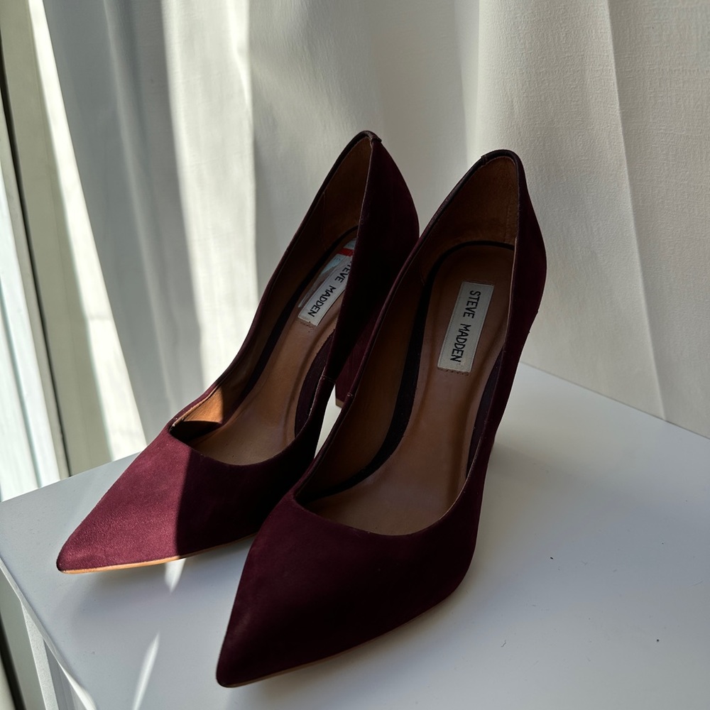 Steve Madden burgundy wine maroon pointed heels.